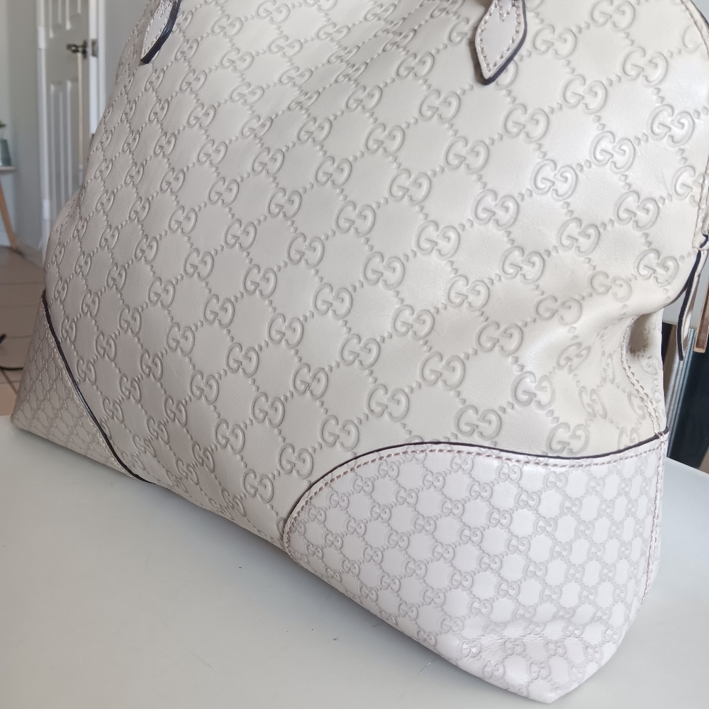 Gucci GG Guccissima Cream Leather Bree Dome Shoulder Bag - Picture 15 of 16